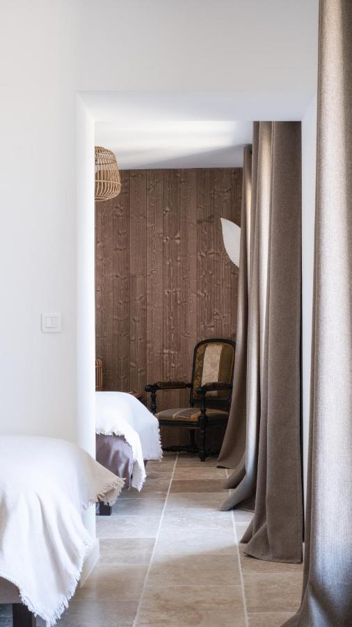 L'Ostal - Bed & Breakfast - Chambres Et Suites De 25 A 40M2 - Spa Saint-Hilaire-d'Ozilhan Екстер'єр фото